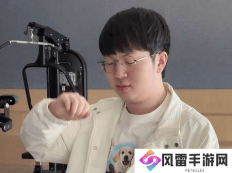 妖刀发布练舞自拍：感觉还要加练